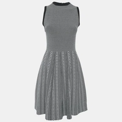 Pre-owned Alice And Olivia Black/white Patterned Stretch Knit Flared Mini Dress S