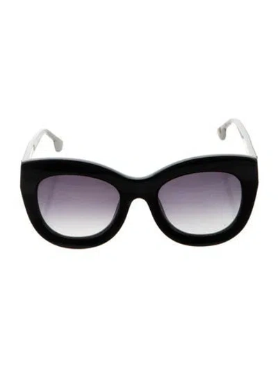 Pre-owned Alice + Olivia Cat-eye Gradient Sunglasses In Black/white