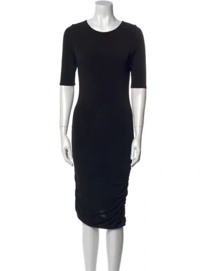 Pre-owned Alice And Olivia Crew Neck Midi Length Dress In Black