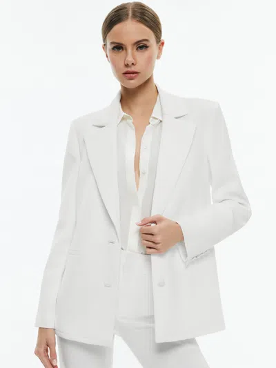 Alice And Olivia Deb Oversized Boyfriend Blazer In Off White