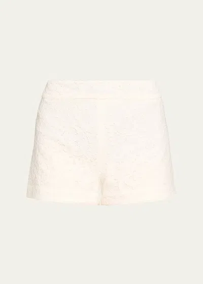 Alice And Olivia Dunn Lace Shorts In Off White