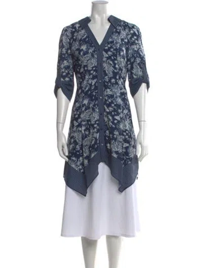 Pre-owned Alice And Olivia Floral Print V-neck Blouse In Blue