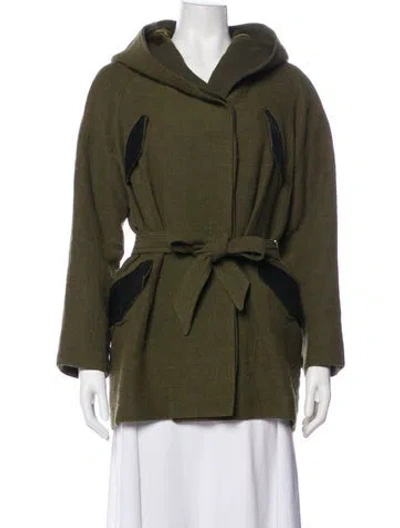 Pre-owned Alice And Olivia Jacket In Green