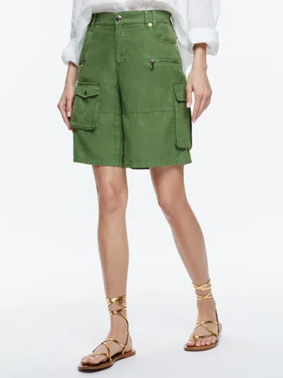 Alice And Olivia Jaxon Super Slouchy Long Cargo Short In Avocado