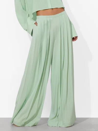 Alice And Olivia Jenna Pleated Pull On Pant In Green