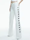Alice And Olivia Jenny Low-rise Side Grommet Jeans In Off White