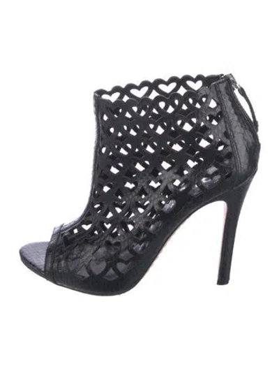 Pre-owned Alice And Olivia Leather Lasercut Accents Pumps In Black
