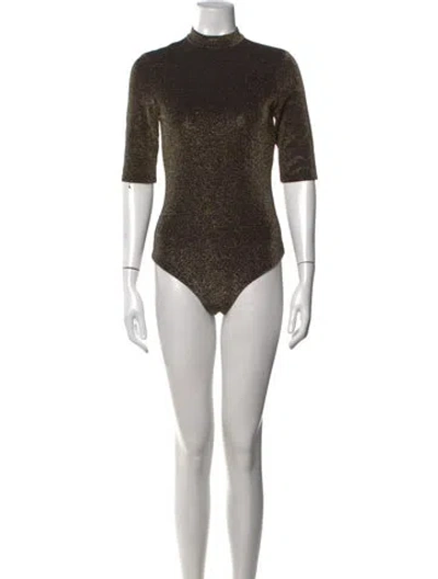 Pre-owned Alice + Olivia Mock Neck Three-quarter Sleeve Bodysuit In Gold/metallic