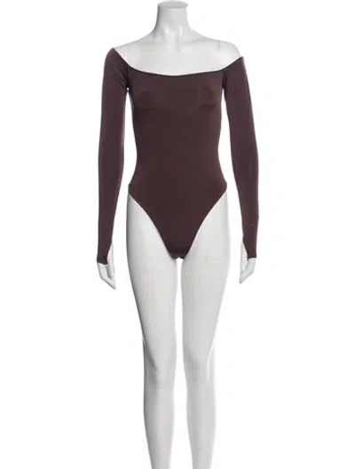 Pre-owned Alice And Olivia Off-the-shoulder Long Sleeve Bodysuit W/ Tags In Purple