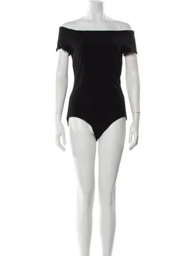 Pre-owned Alice And Olivia Off-the-shoulder Short Sleeve Bodysuit In Black