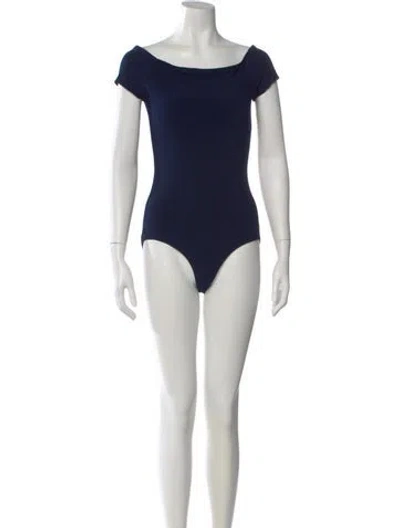 Pre-owned Alice And Olivia Off-the-shoulder Short Sleeve Bodysuit In Blue