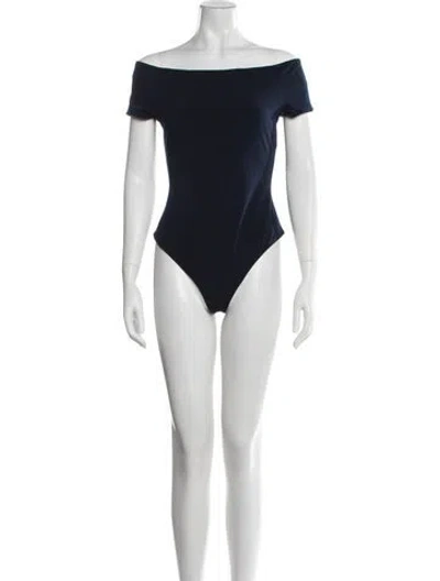 Pre-owned Alice And Olivia Off-the-shoulder Short Sleeve Bodysuit In Blue