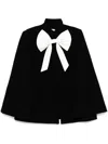 Alice And Olivia Philippa Bow Front Cropped Cape In Schwarz