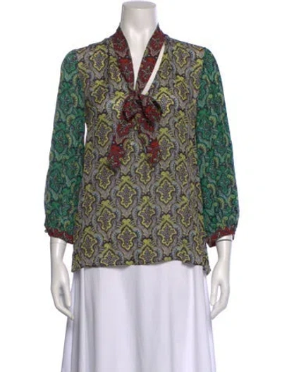Pre-owned Alice And Olivia Printed V-neck Blouse In Green