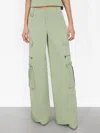 Alice And Olivia Sara Mr. Baggy Wide Leg Cargo Jean In Sage