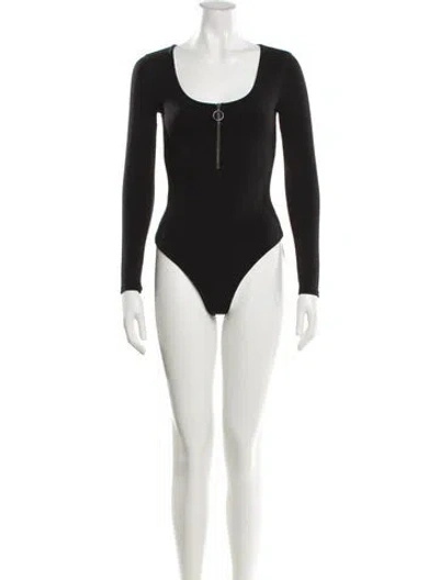 Pre-owned Alice And Olivia Scoop Neck Long Sleeve Bodysuit In Black