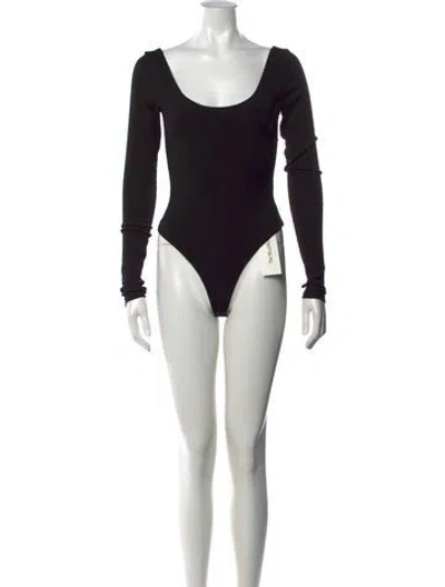 Pre-owned Alice + Olivia Scoop Neck Long Sleeve Bodysuit In Black