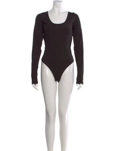Pre-owned Alice And Olivia Scoop Neck Long Sleeve Bodysuit In Brown