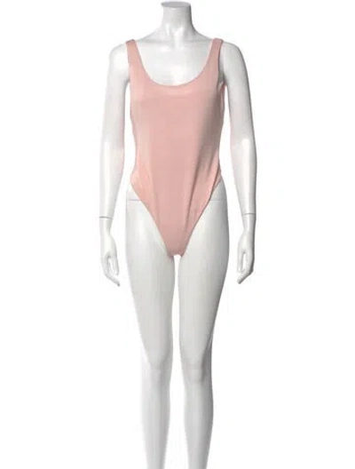 Pre-owned Alice And Olivia Scoop Neck Sleeveless Bodysuit In Pink