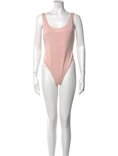 Pre-owned Alice And Olivia Scoop Neck Sleeveless Bodysuit In Pink