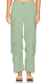 Alice And Olivia Joette Wide Leg Cargo Pants In 天蓝