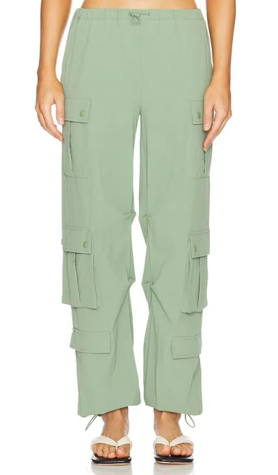 Alice And Olivia Shara Cargo Trousers In 天蓝