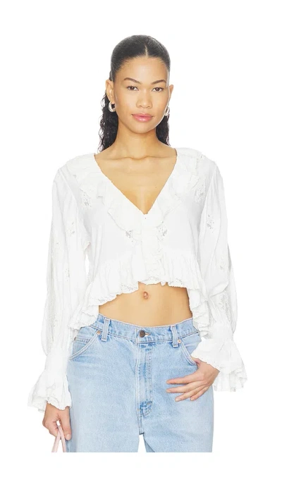 Alice And Olivia Skye Lace Applique V Neck Ruffle Cropped Blouse In White