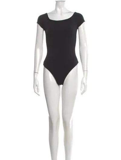 Pre-owned Alice And Olivia Square Neckline Short Sleeve Bodysuit In Black