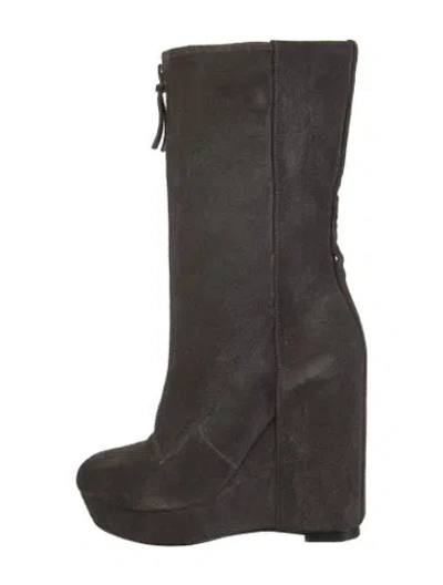 Pre-owned Alice And Olivia Suede Boots In Gray