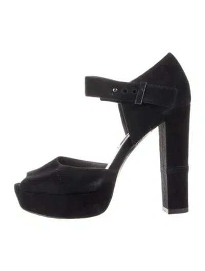 Pre-owned Alice And Olivia Suede Pumps In Black