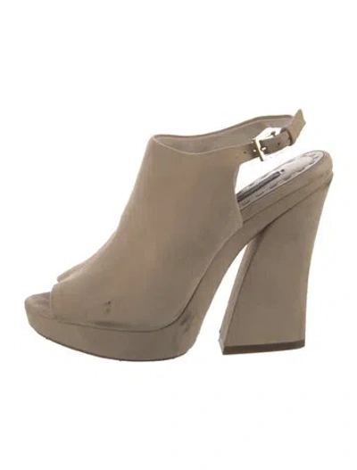 Pre-owned Alice + Olivia Suede Pumps In Neutrals