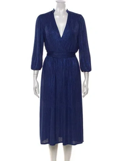Pre-owned Alice And Olivia V-neck Midi Length Dress In Blue/metallic