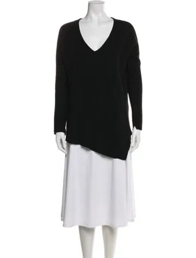 Pre-owned Alice And Olivia Wool V-neck Sweater In Black