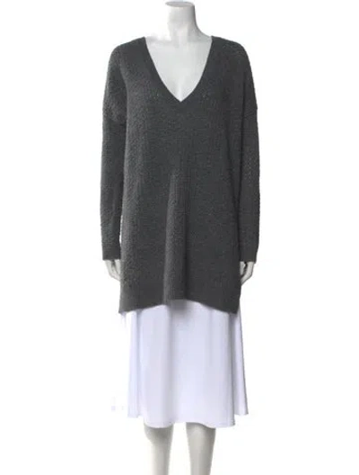 Pre-owned Alice And Olivia Wool V-neck Sweater In Gray