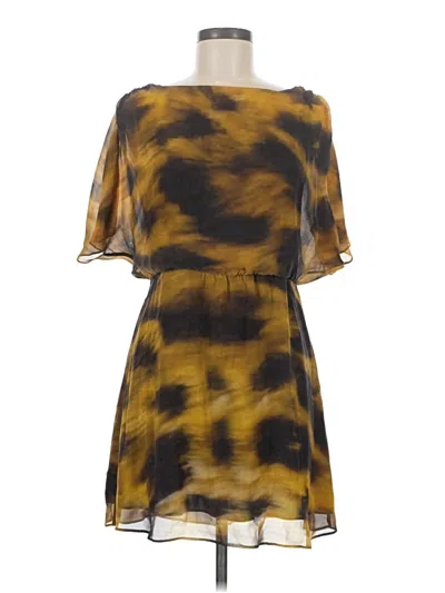 Pre-owned Alice + Olivia Casual Dress In Brown
