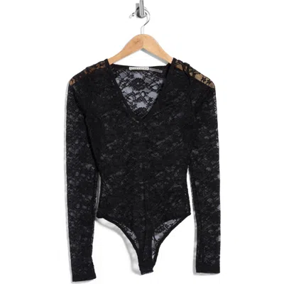 Alice + Olivia Teagan Lace V-neck Long Sleeve Bodysuit In Black