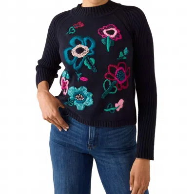 Alivia Mel Crew Neck Sweater In Holiday Garden In Black