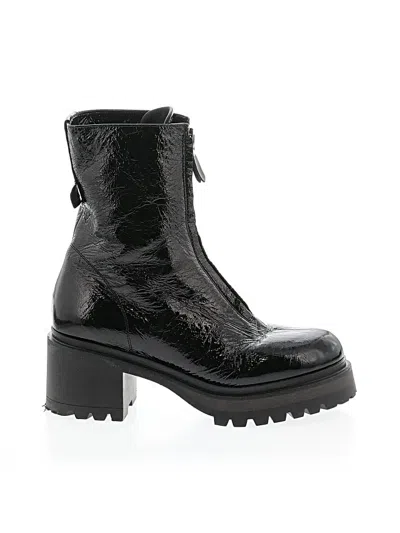 Pre-owned All Black Boots In Black