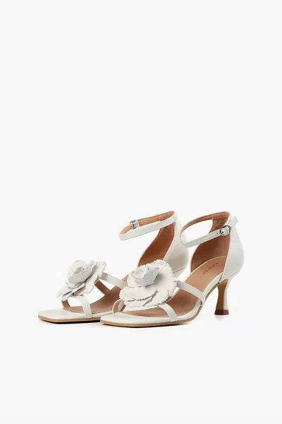 All Black Women's Flower Princess Sandals In Ivory In Multi