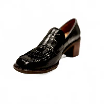 All Black Women's Kilty Heeled Loafers In Black