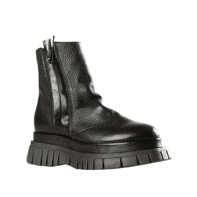 All Black Women's Lester Lugg Moto Boot In Black