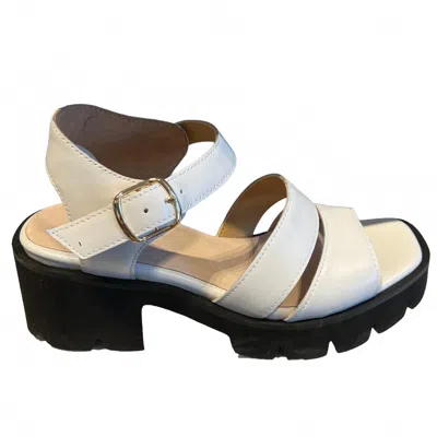 All Black Women's Lugg Sandal In White