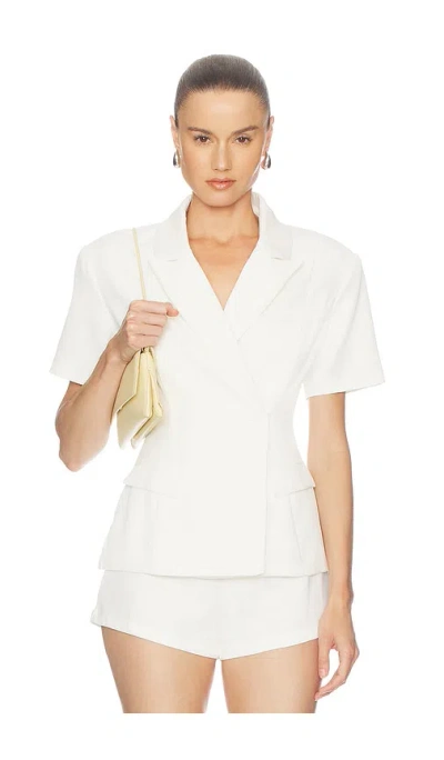 All The Ways Patricia 블레이저 In White