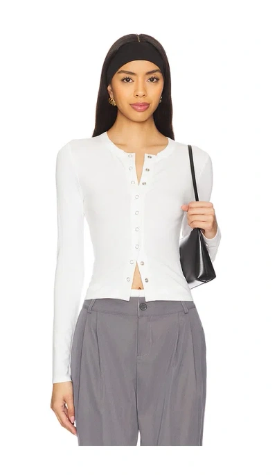 All The Ways Viola Top In 白色