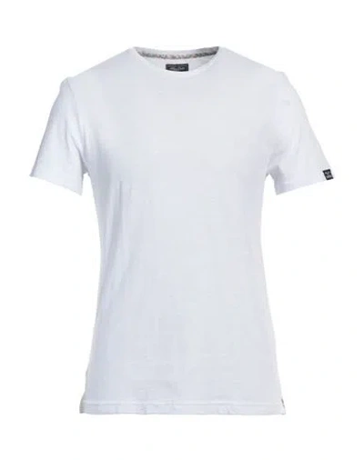 Alley Docks 963 Man T-shirt White Size S Cotton In White