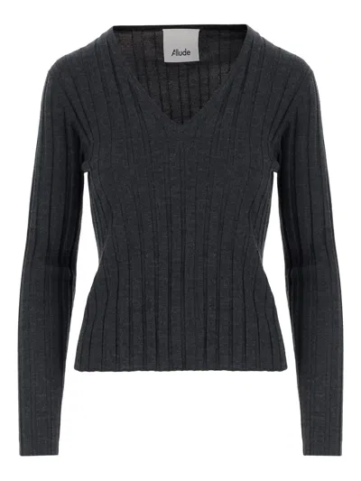 Allude Ribbed V-neck Sweater In Black