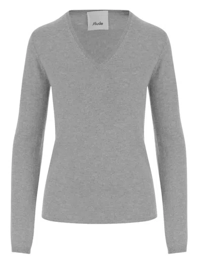 Allude V-neck Cashmere Sweater With Ribbed Edges And Timeless Silhouette In Gray