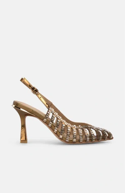 Alma En Pena Metallic Grilled Pumps In Gold