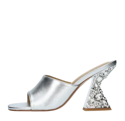 Alma En Pena Sandals Silver In Argento Chiari E Naturali