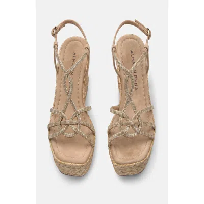 Alma En Pena Wedge Interlaced Strips In Brown